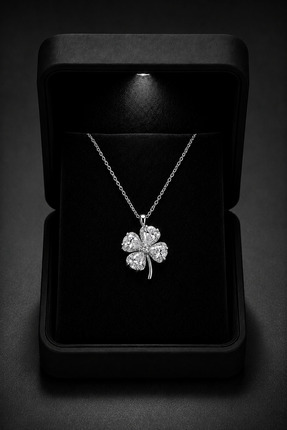 ÇEKİRDEK JEWELRY 925 Ayar Gümüş Yonca Kolye – Zirkon Taşlı Şans Yoncası Kolye...