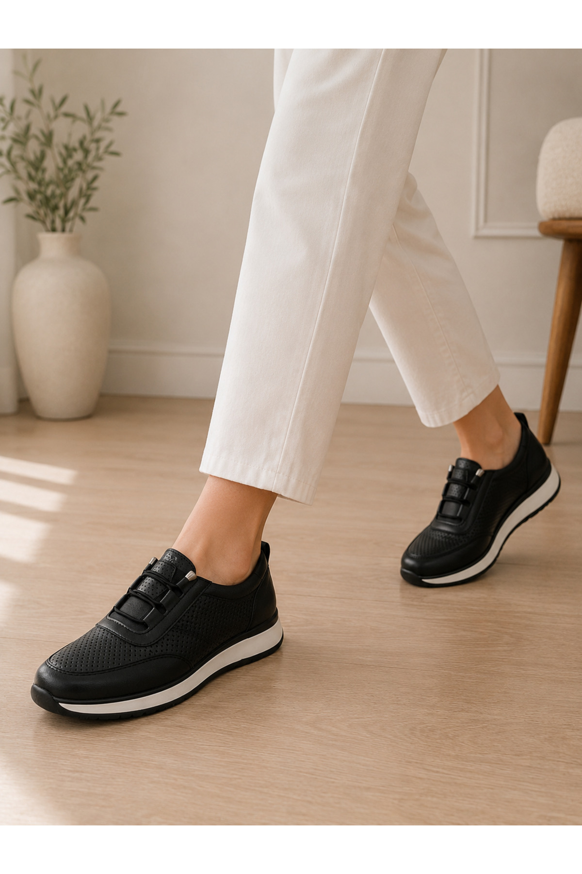 Cooka Shoes Siyah Delikli Günlük Kadın Ayakkabı Ortopedik Taban Hafif Rahat Sneaker