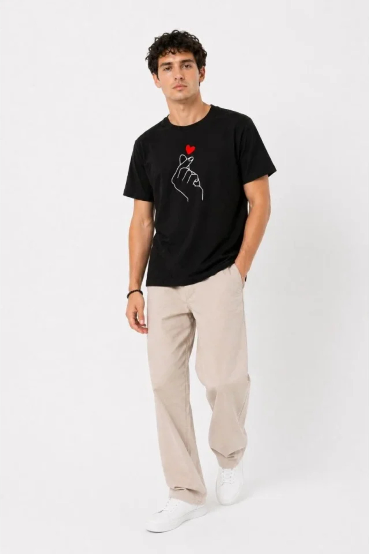 Erkek Kore Parmak Kalp Aşk Temalı Minimal Baskılı Tişört Yazlık Kısa Kol T-Shirt - Siyah alternatif görünüm