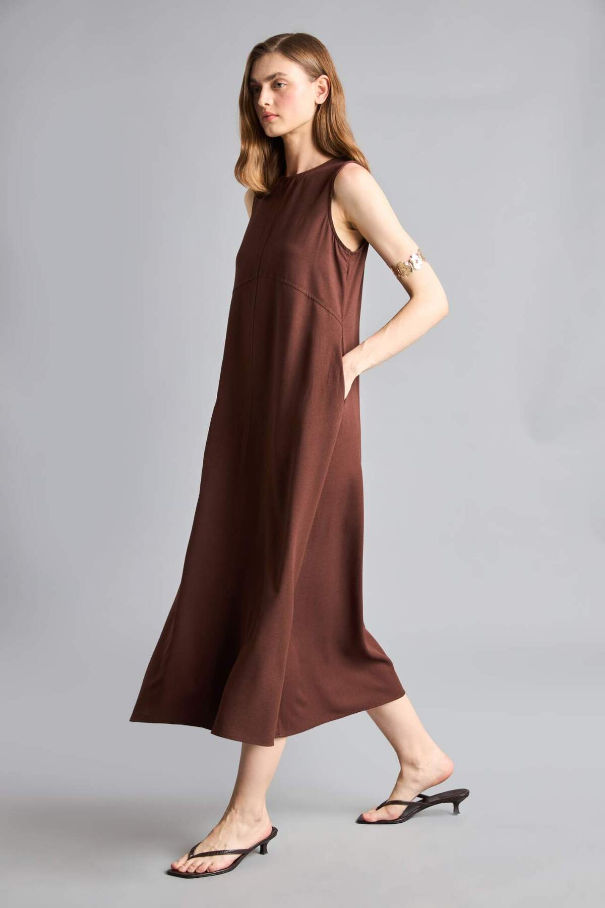 Defacto Crew Neck Linen Blend Sleeveless Maxi Dress E6022Ax25Sm