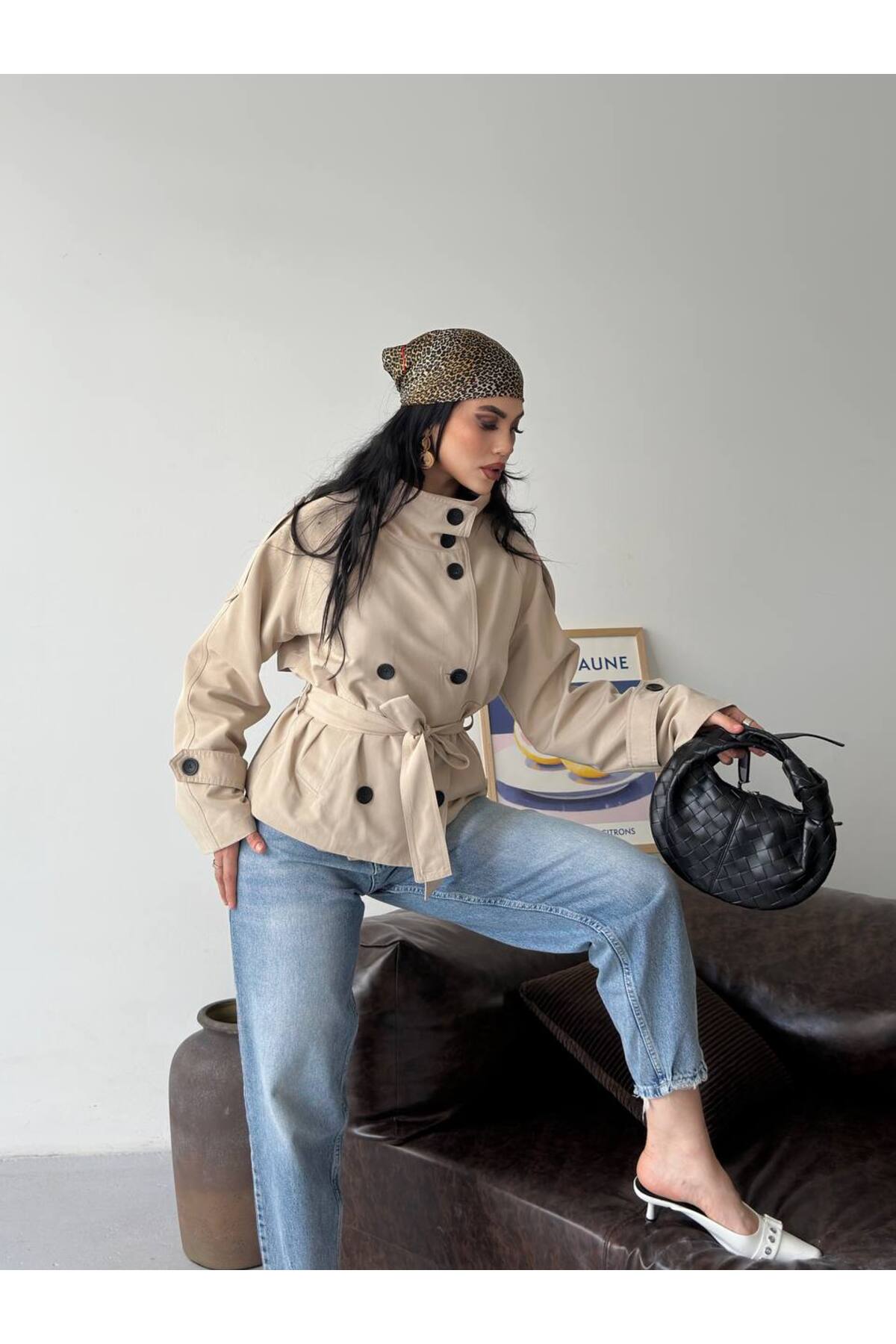 VESS MODA Dik Yaka ZR Model Astarlı Arkası Rüzgarlık Detaylı Kuşaklı Kısa Trençkot görsel 2