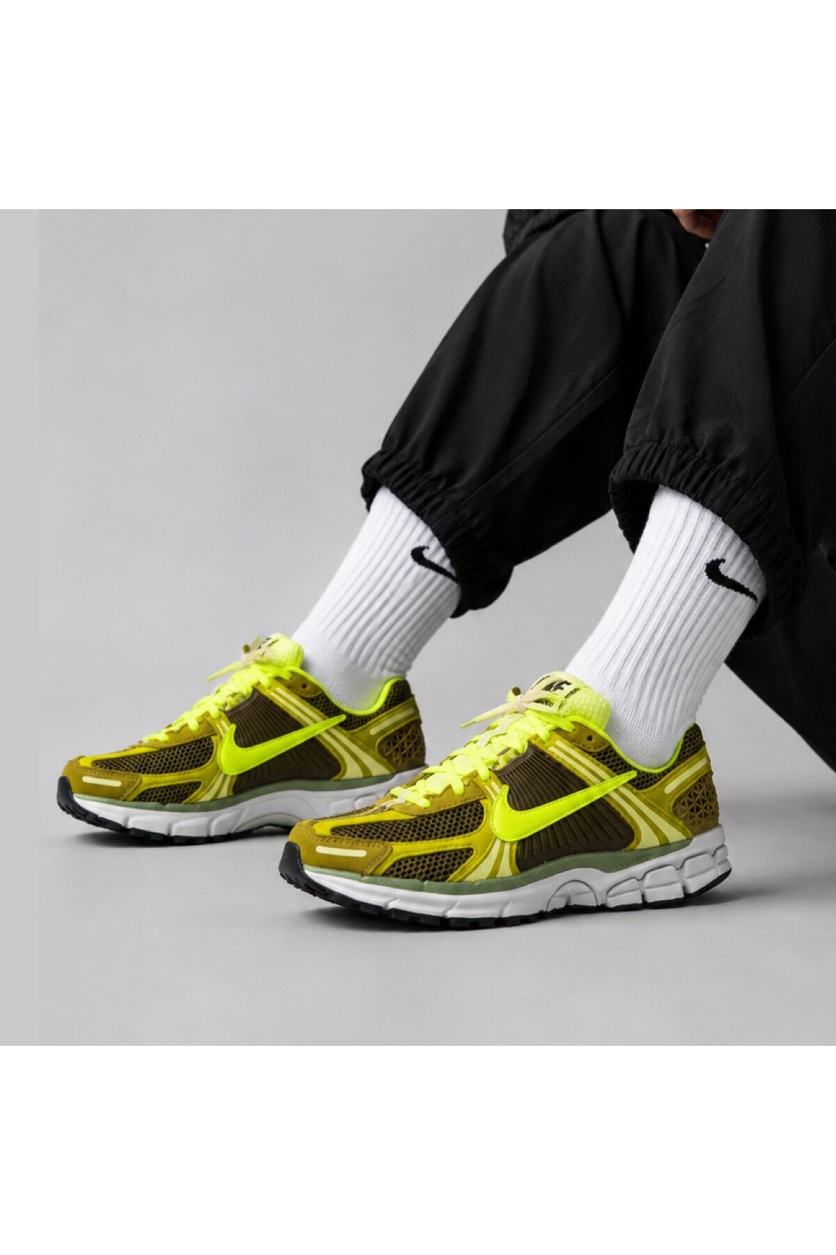 Nike Zoom Vomero 5 Yellow Sneaker Sportie (Slim Fit) - Trendyol