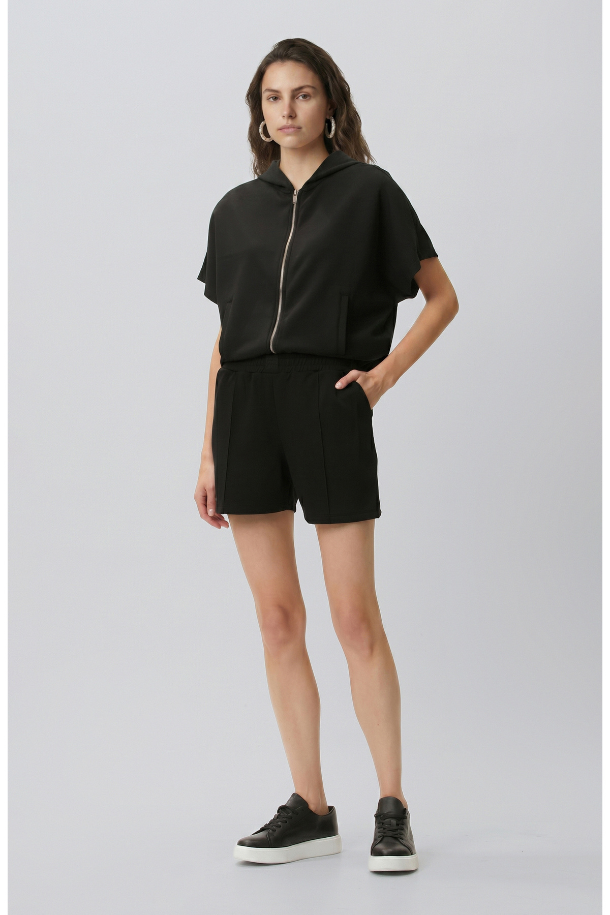Black Rib Detailed Knitted Shorts