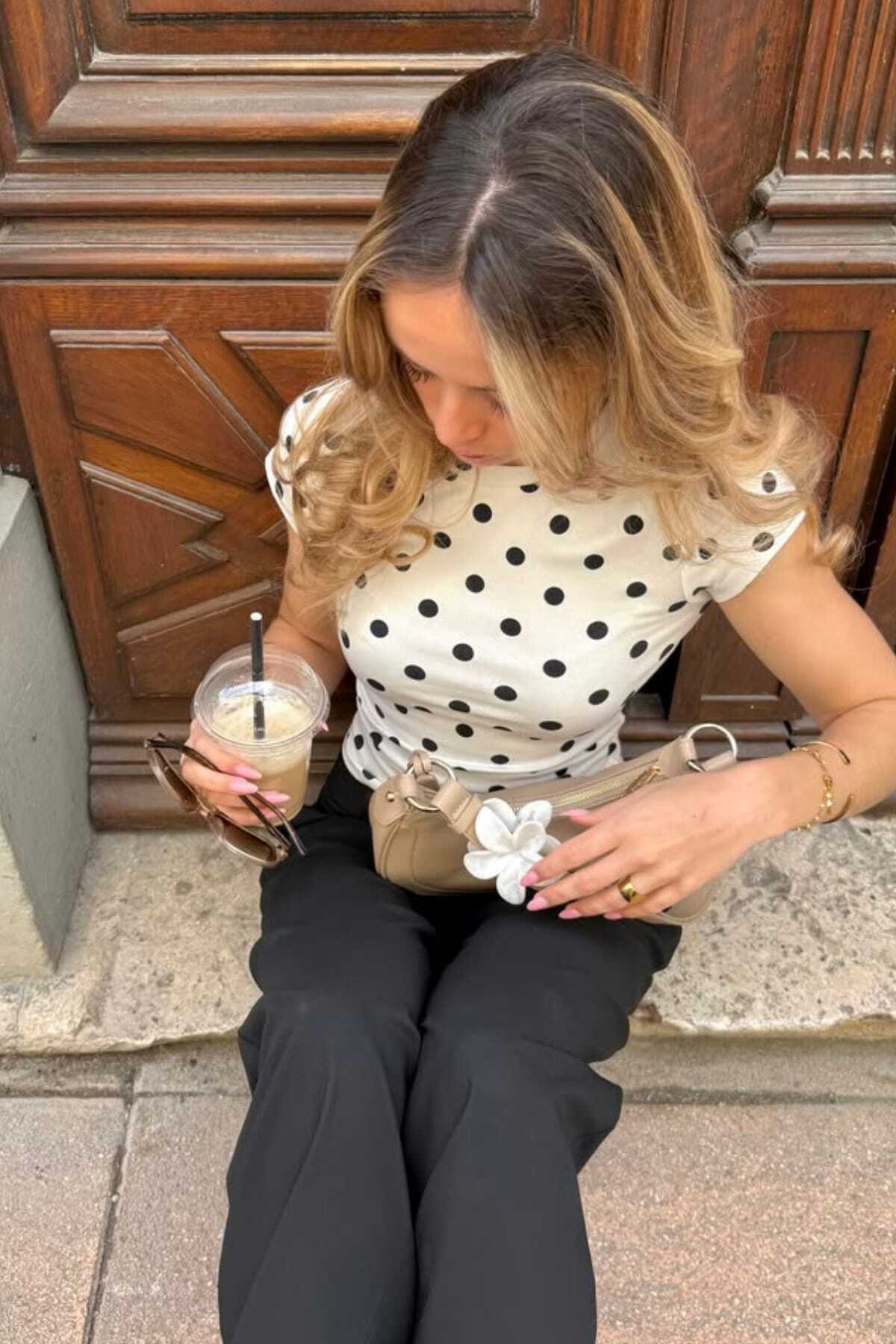 Hola Lady  Puantiyeli Kısa kollu bisiklet yaka t-shirt HL909 - Görsel 2