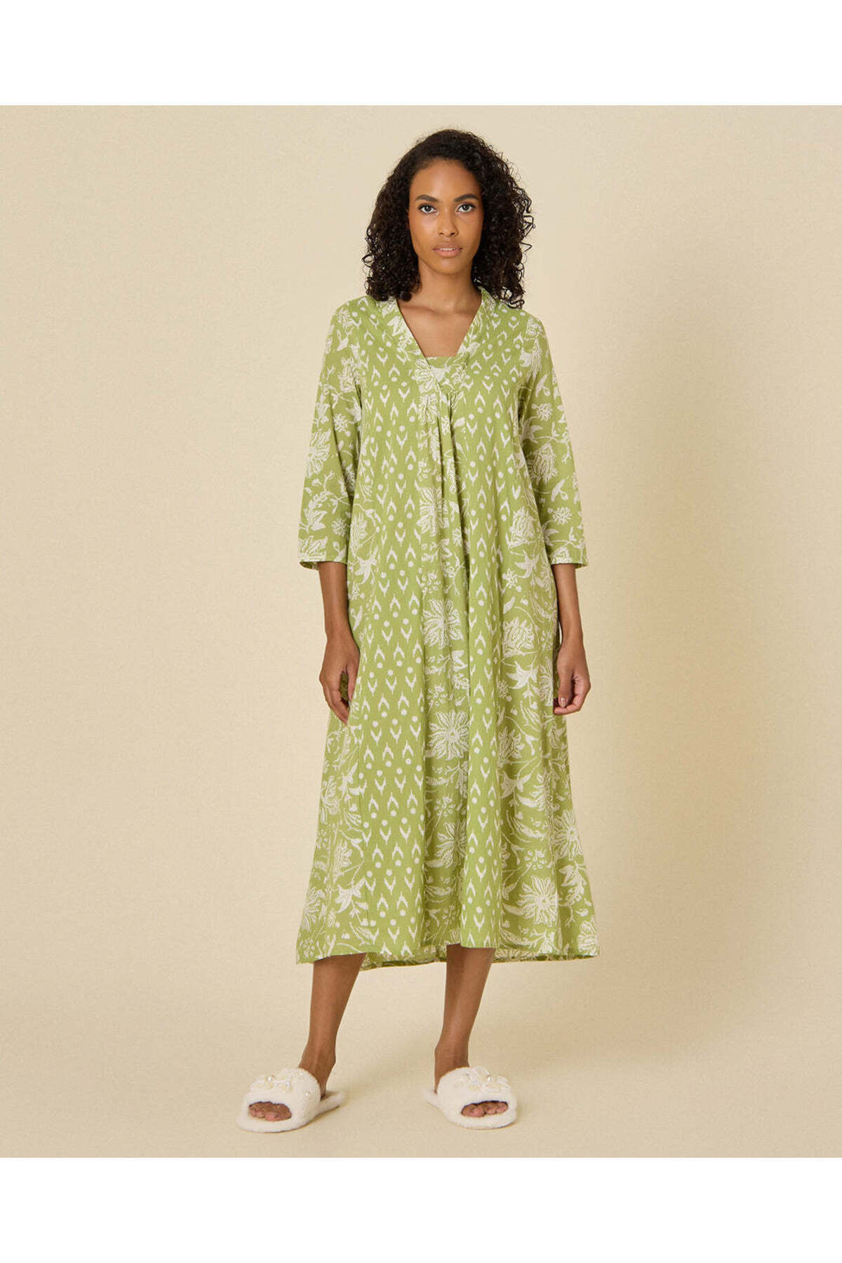 REDTAG Women Green Floral Long Sleeve Nightgown