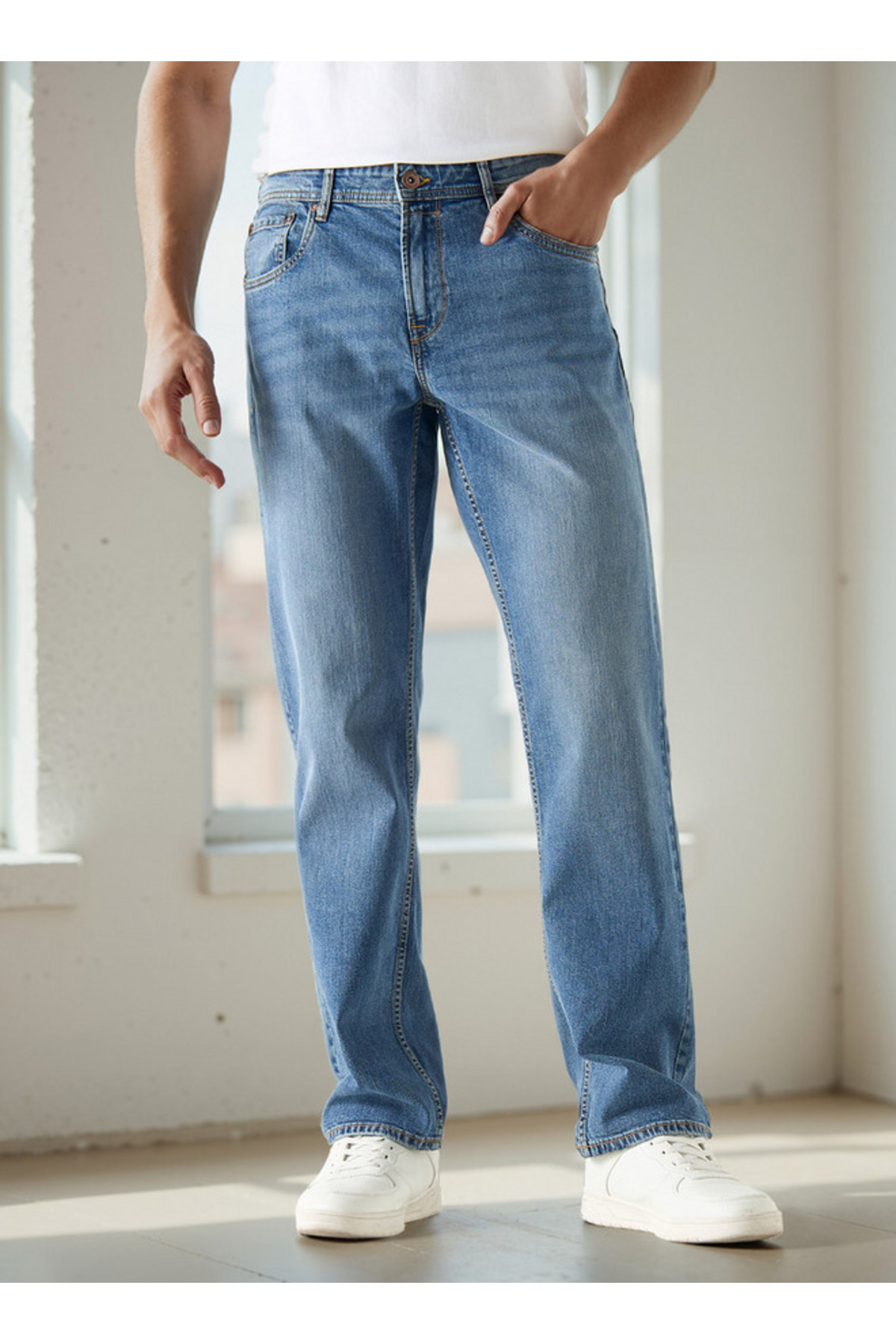 DNM Men Straight Fit High Rise Jeans