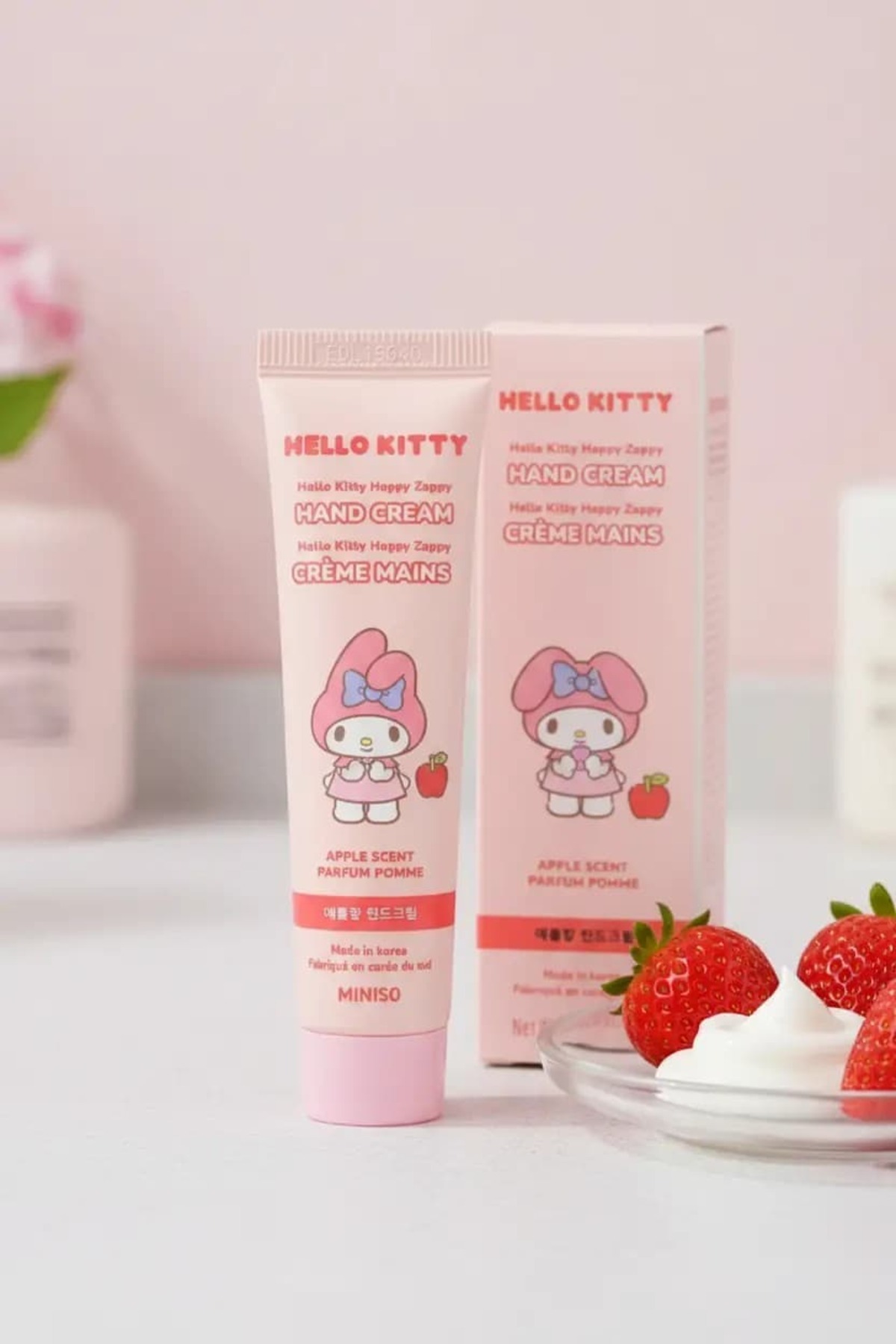 کرم دست Happy Zappy دارای مجوز از Hello Kitty، رایحه سیب - مراقبت ملایم با کره شیا — 2024276110100 — تصویر 4 از 6