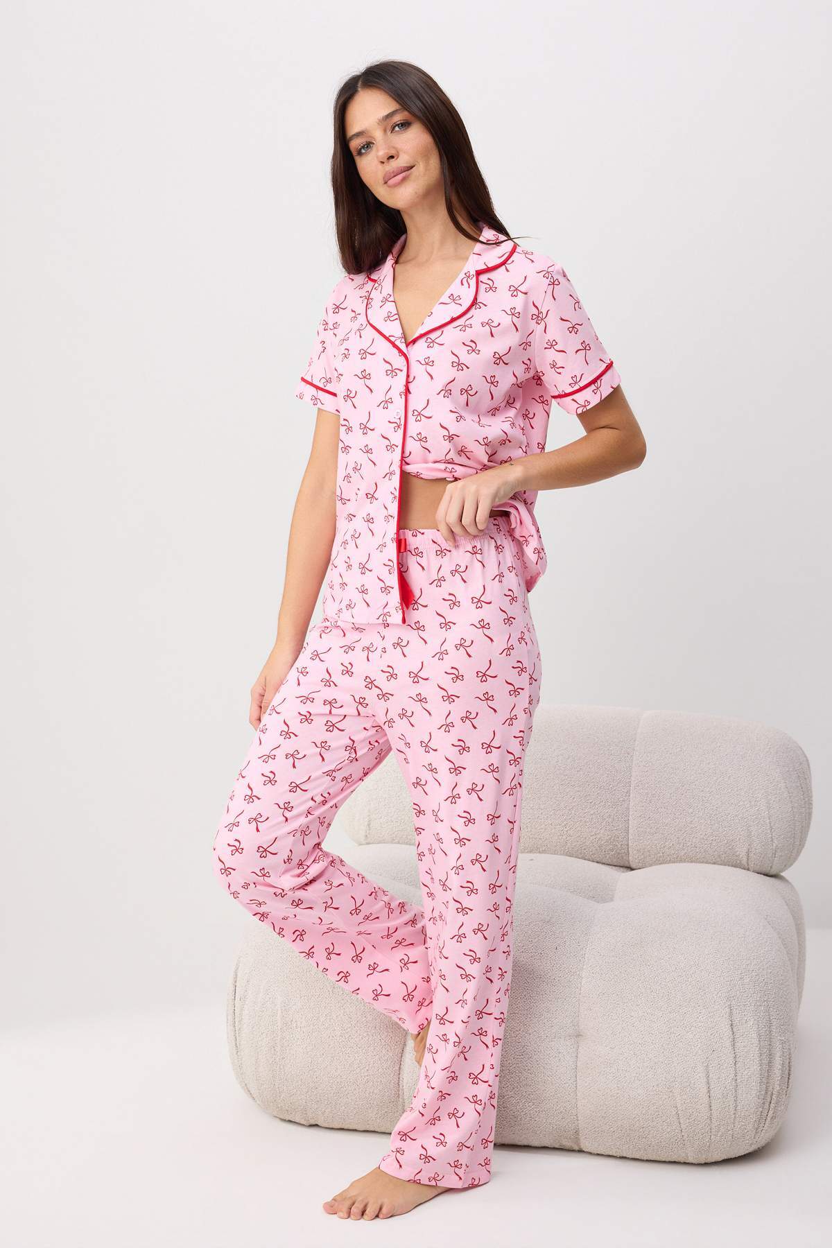 Trendyolmilla Pembe %100 Pamuklu Kurdele Desenli Biyeli Örme Pijama Takımı THMSS26PT00026