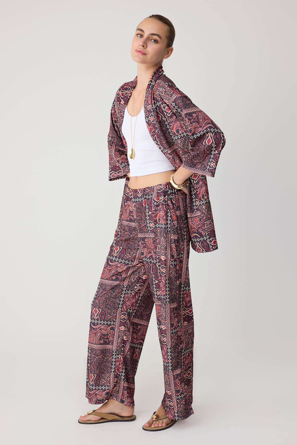 Trendyolmilla Bordo Baskılı Rahat Kesim Esnek Kimonolu Örme Alt-Üst Takım TWOSS24AU00103
