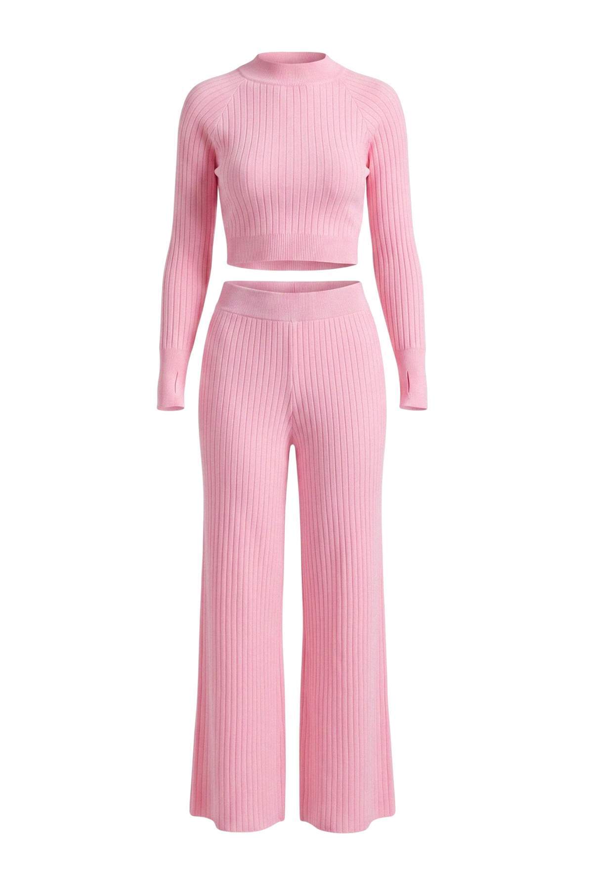Trendyolmilla Pudra Crop Parmak Detaylı Triko Alt-Üst Takım TWOAW24AU00033