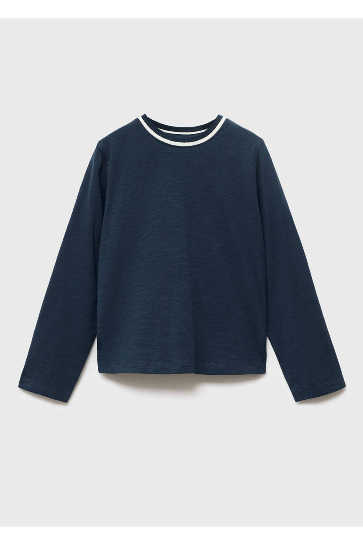 T-shirt with contrast collar