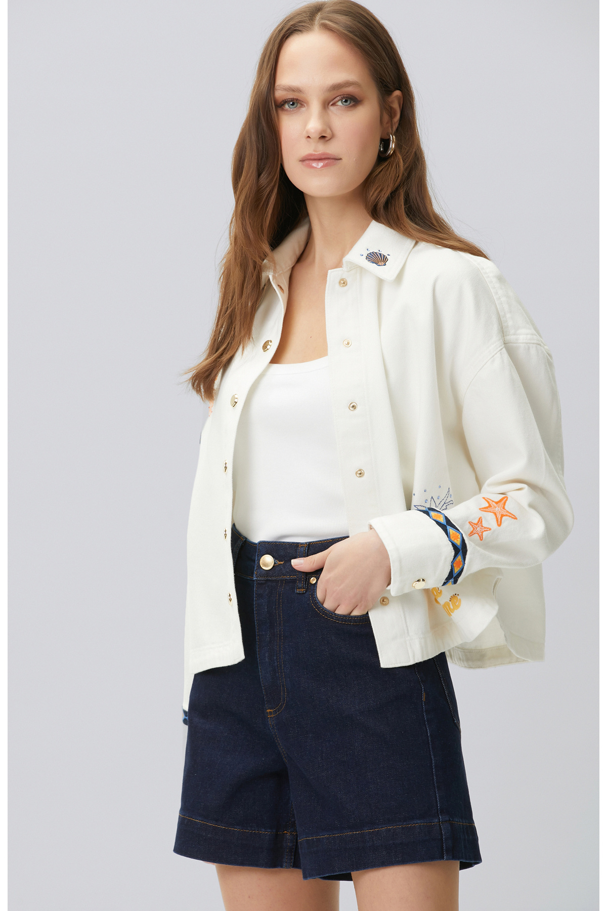 Network  Beyaz Nakış ve Artwork Detaylı Denim Mont