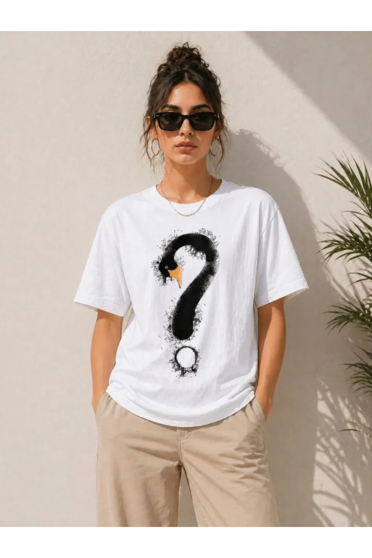 Kuğu Figürlü Soru İşareti Baskılı Tişört Kısa Kol T-Shirt - Beyaz alternatif görünüm