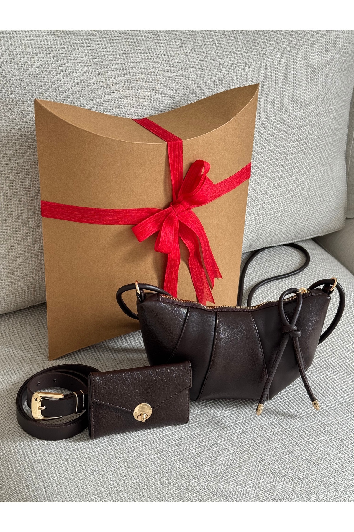 Gift Ready for Special Occasions: Bag, Belt and Wallet Set (with Gift Box)