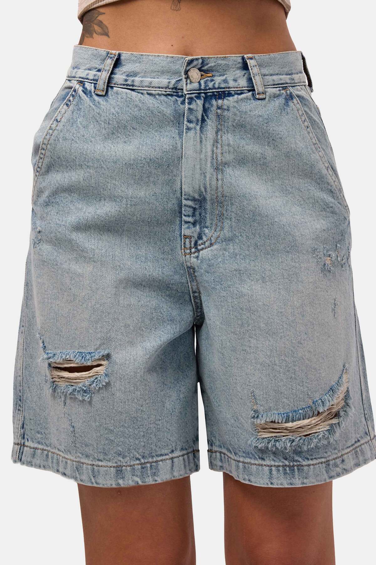 it's basic Damen Denim Bermuda-Shorts in Denim-Farbe 12s6-32 Skater Fit