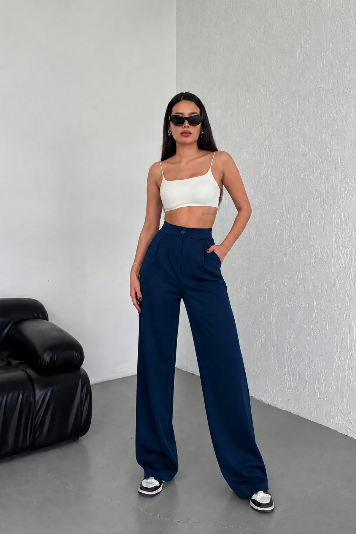 Morena Modern Women's High Waist Wide Leg Lycra Stretchy Fabric Buttoned Palazzo Pants Comfortable Fit