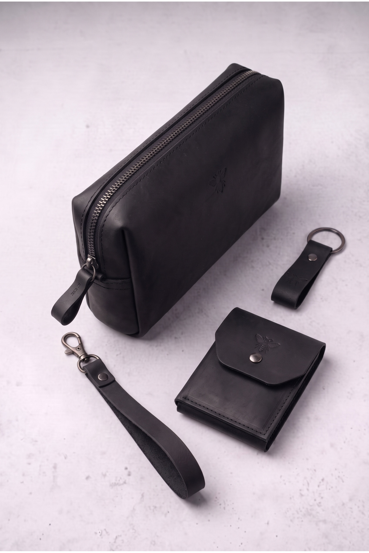 BeeBlack %100 Hakiki Crazy Dana Derisi Pirana Model (El Çantası , Cüzdan , Anahtarlık) SET'İ şık minimalist