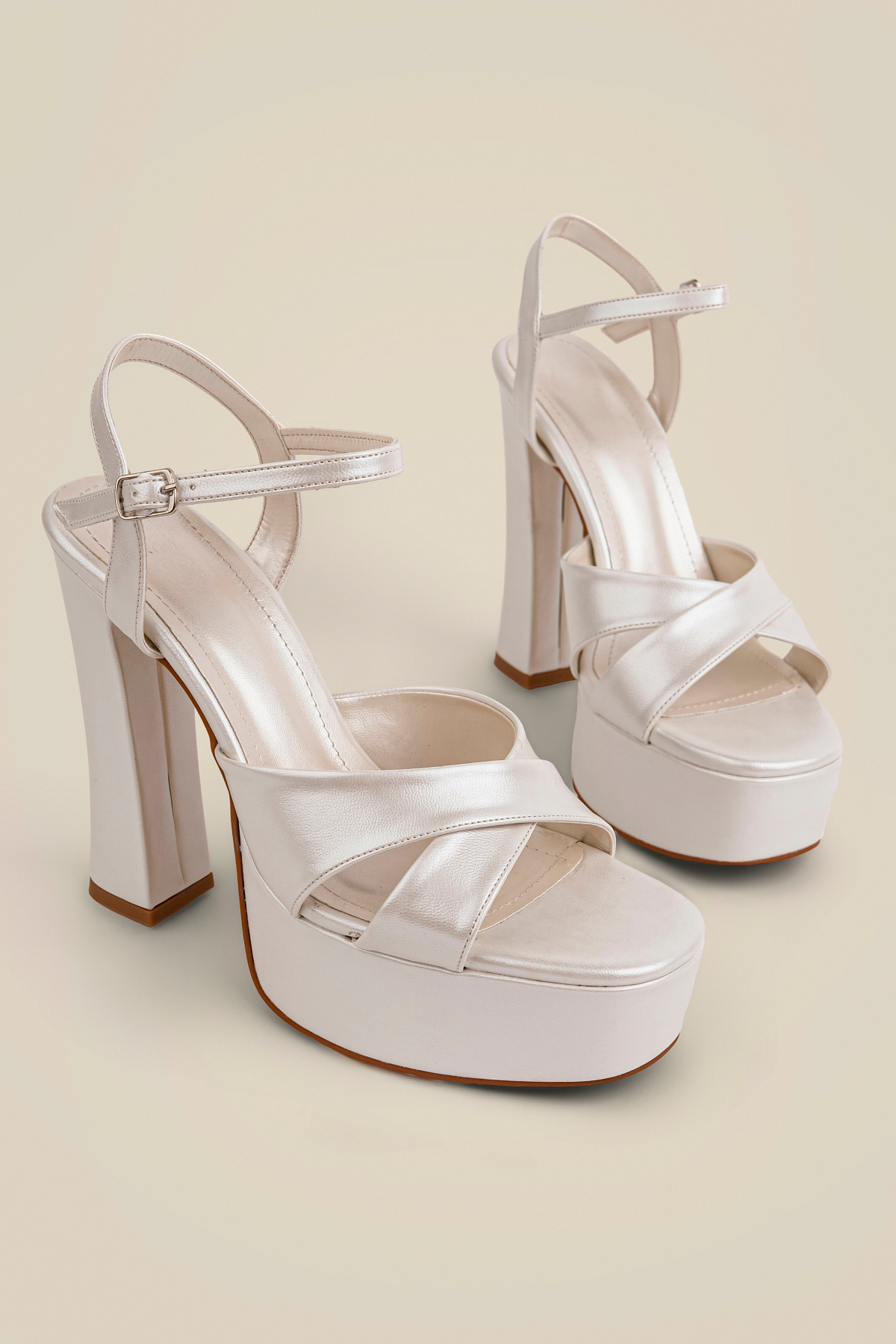 ELOSY SHOES Asena Beyaz Cilt Platform Topuklu Ayakkabı görsel 4