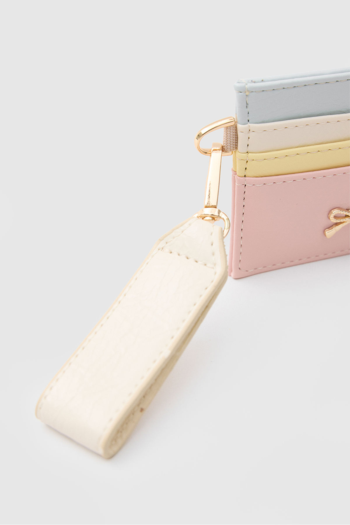 Lavora Bags Viona Kadın Fiyonk Detaylı Anahtarlıklı Parlak Suni Deri Kartlık görsel 6