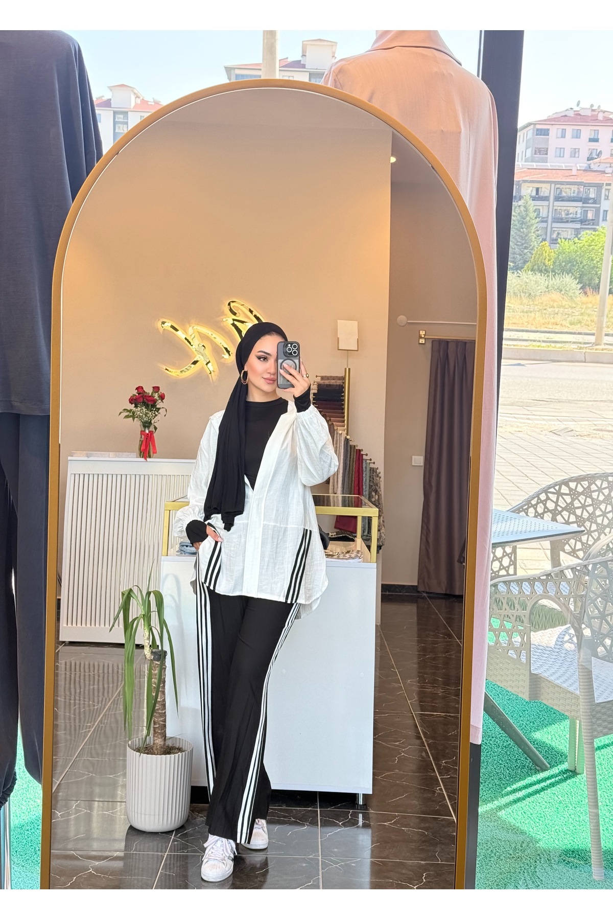 ست لباس ورزشی راه راه 2