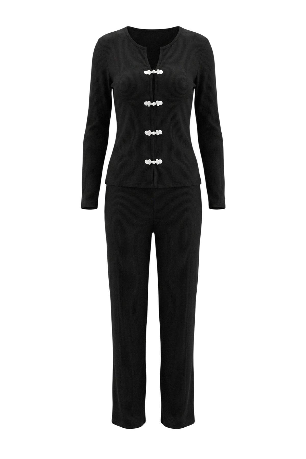 Trendyolmilla Siyah %100 Pamuklu Çin Düğmeli Pointel/Fitilli Örme Pijama Takımı THMAW27PT00062
