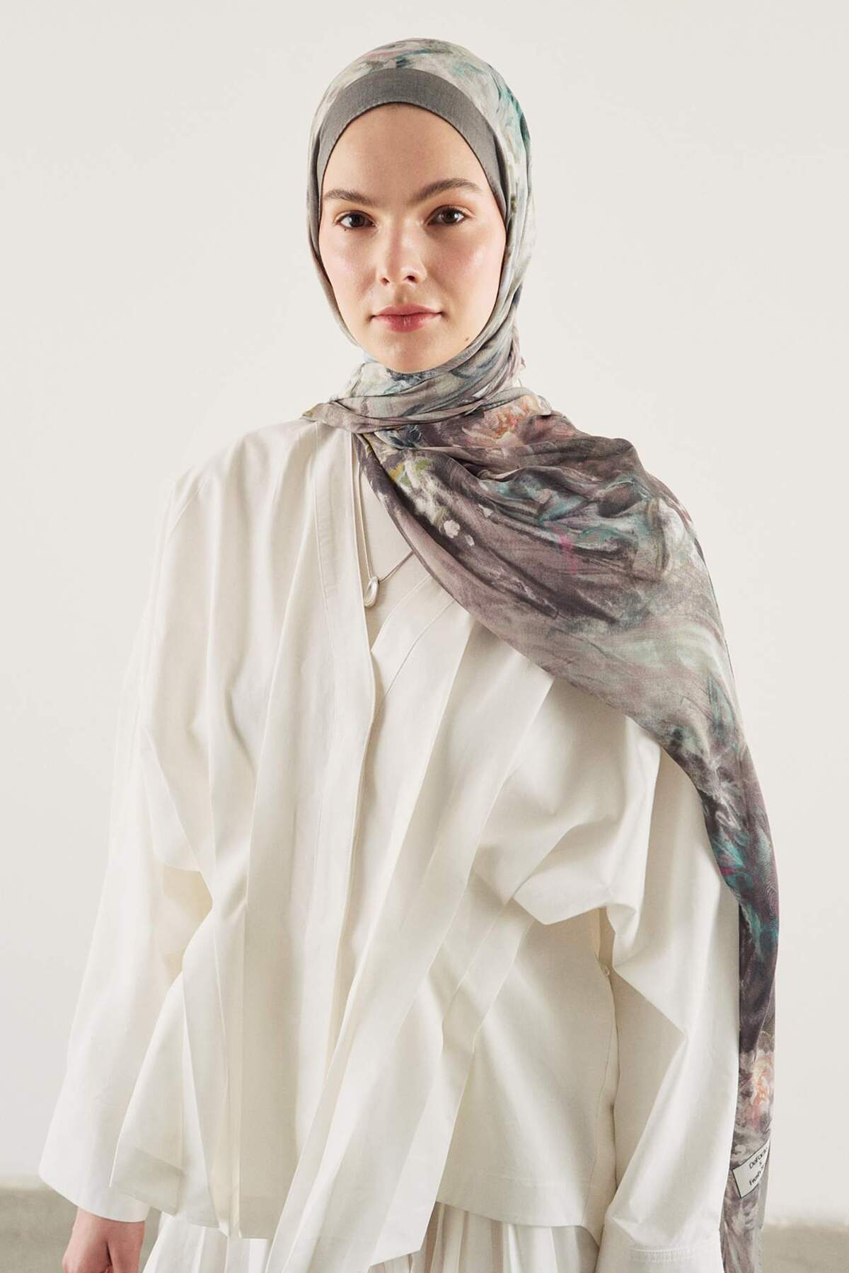 DeFacto Fresh Scarfs X Monet Floral Viskon Şal I1755AX26SM görsel 2