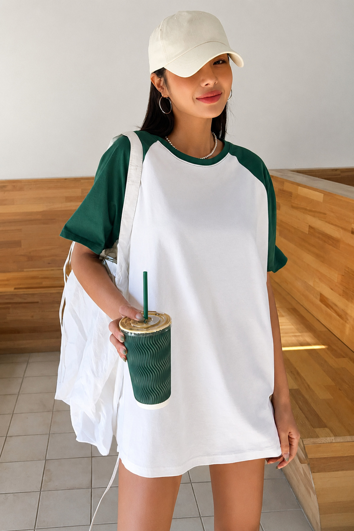 CLAYES Beyaz Gövde Nefti Yeşil Kol T-shirt - Oversize Unisex Bisiklet Yaka Tişört görsel 2