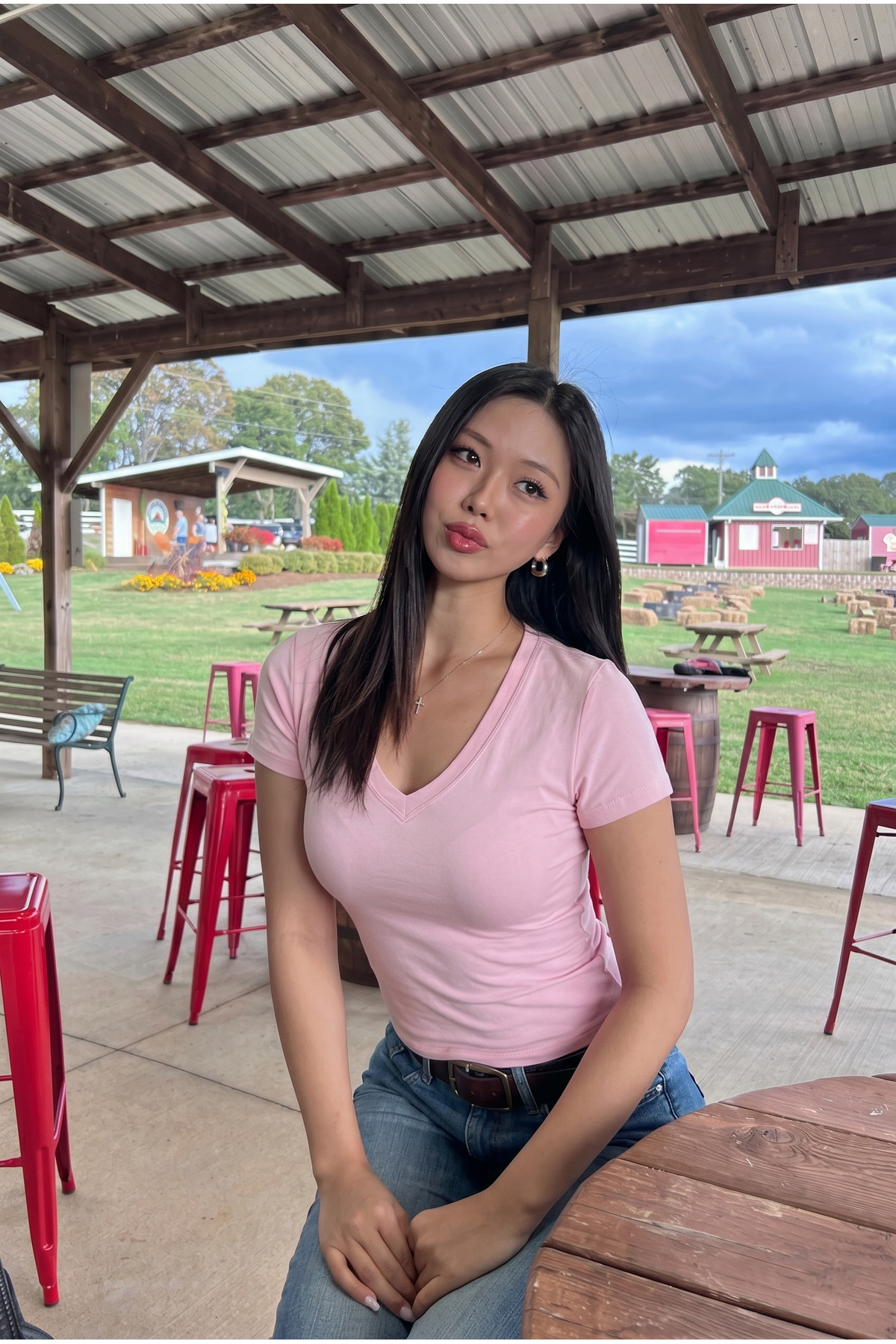 Women's 100% Cotton Stretch Fabric Body Sitting Slim Fit V-Neck PINK T-SHIRT