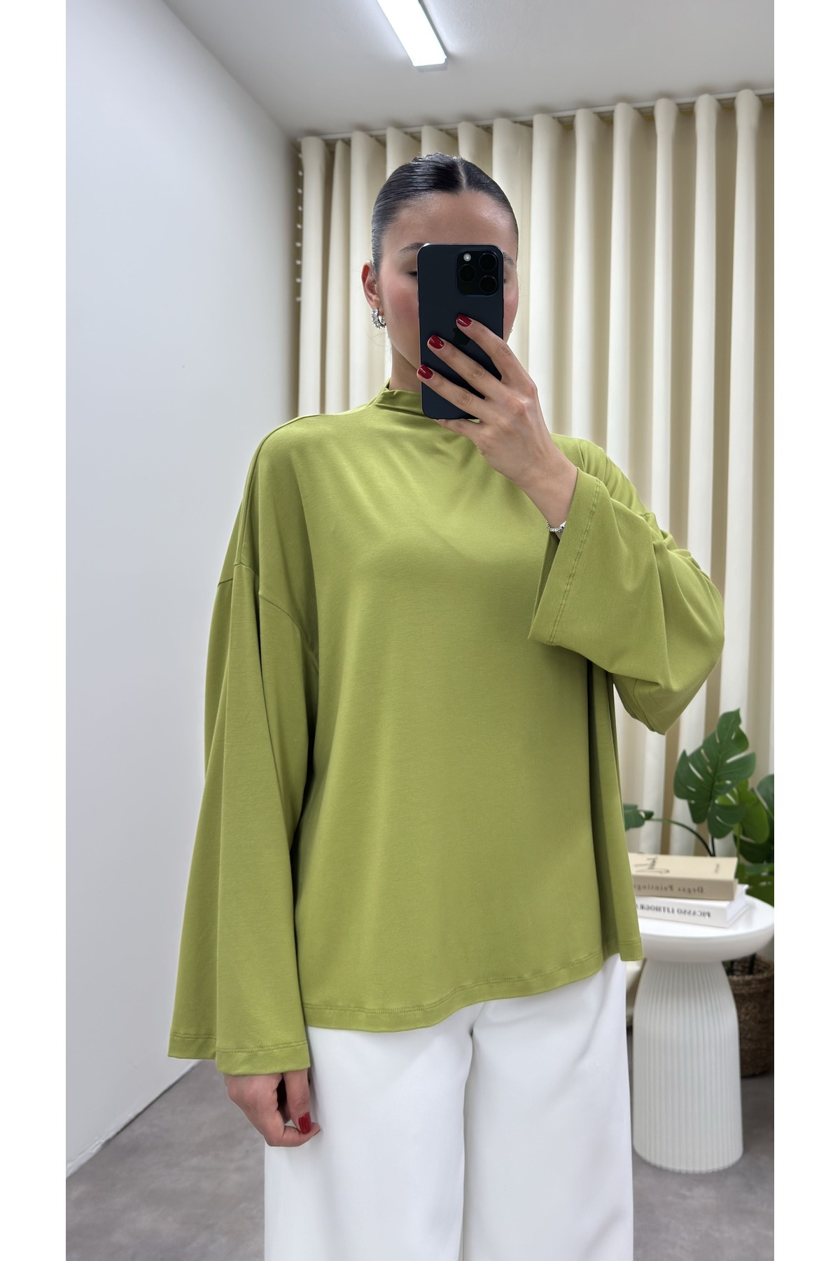 YOUR NAME Dik Yaka Oversize Dökümlü Bluz görsel 2