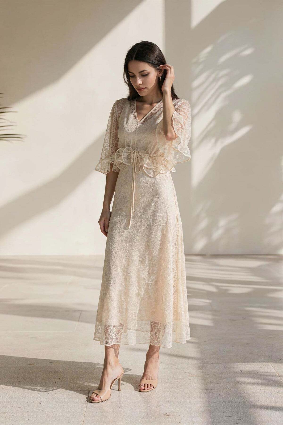 DIRT ドレス　ECRU 2021SS Collection Setre Pudra Kol Ve Bel Detaylı Dantelli Midi Boy Elbise - Fiyatı