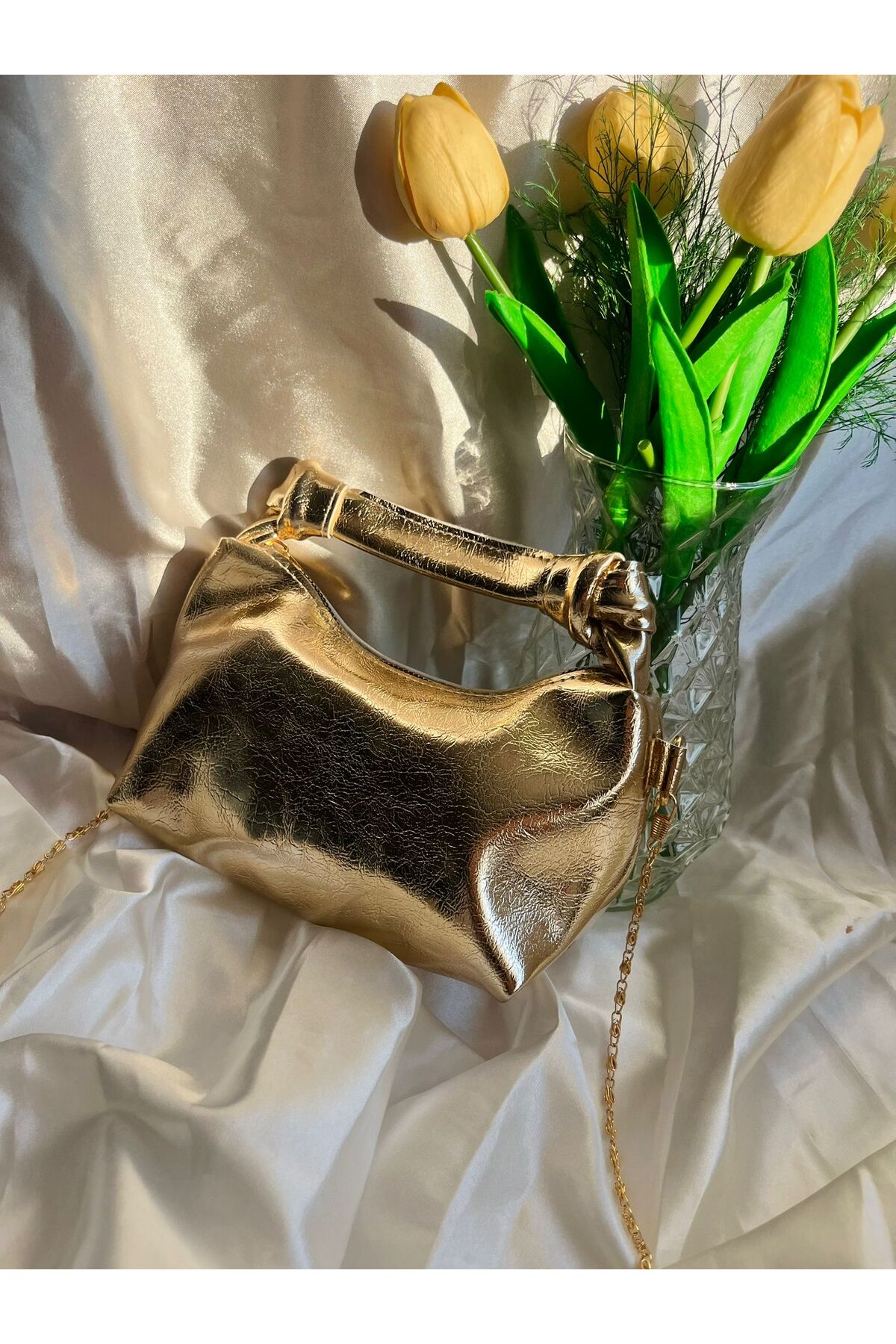 SANTA FLEX Gold Soft Modern Deri Şık Burgu Detaylı Zarif Zincir Askılı El Ve Omuz Çantası U:14 E:22 G:8 Cm
