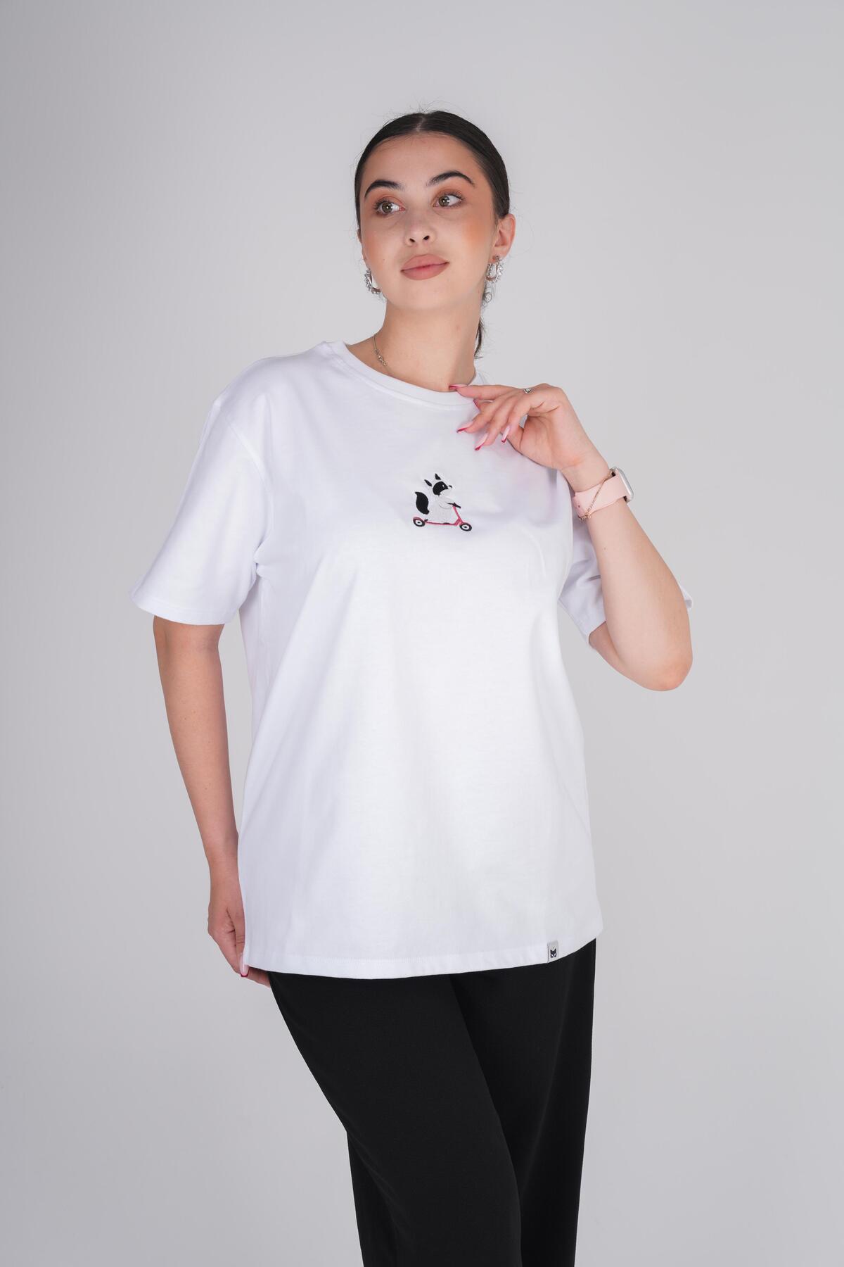 Loome Rakun Nakışlı Oversize Beyaz T-Shirt Unisex görsel 5