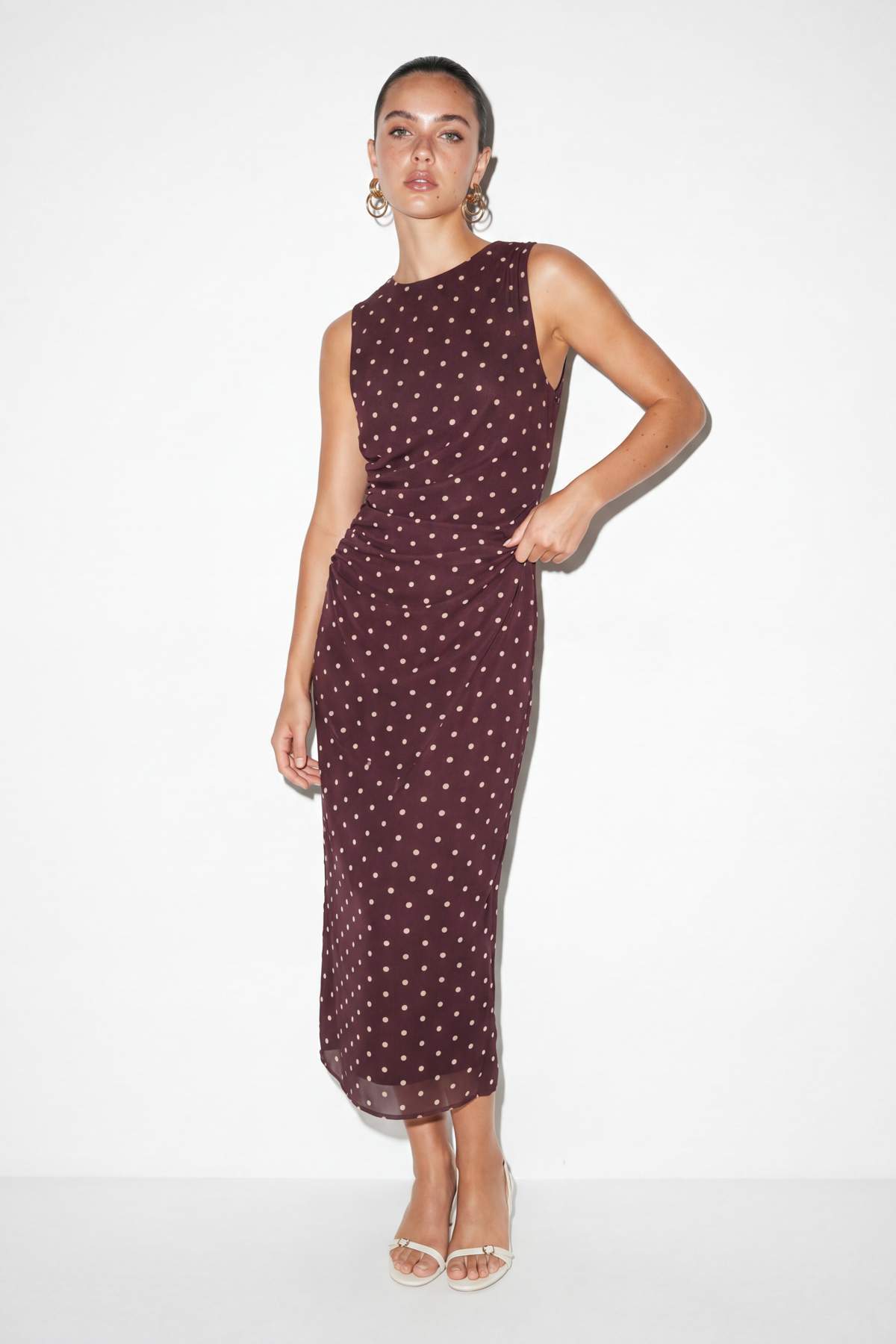 Drop by Trendyolmilla Kahverengi Bisiklet Yaka Uzun Lycralı Puantiyeli Tül Astarlı Elbise TDRSS26EL00044