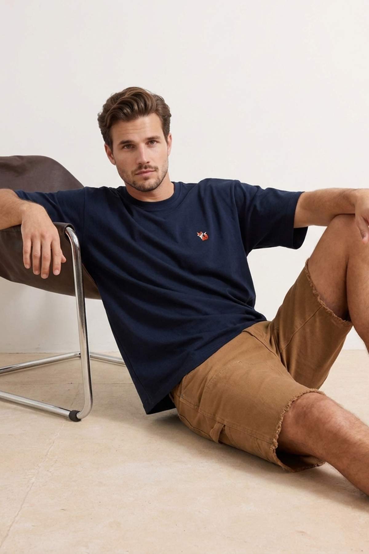 Trendyolmilla Man Lacivert Oversize/Geniş Kesim Tilki Nakışlı %100 Pamuk T-Shirt TMNSS26TS00047