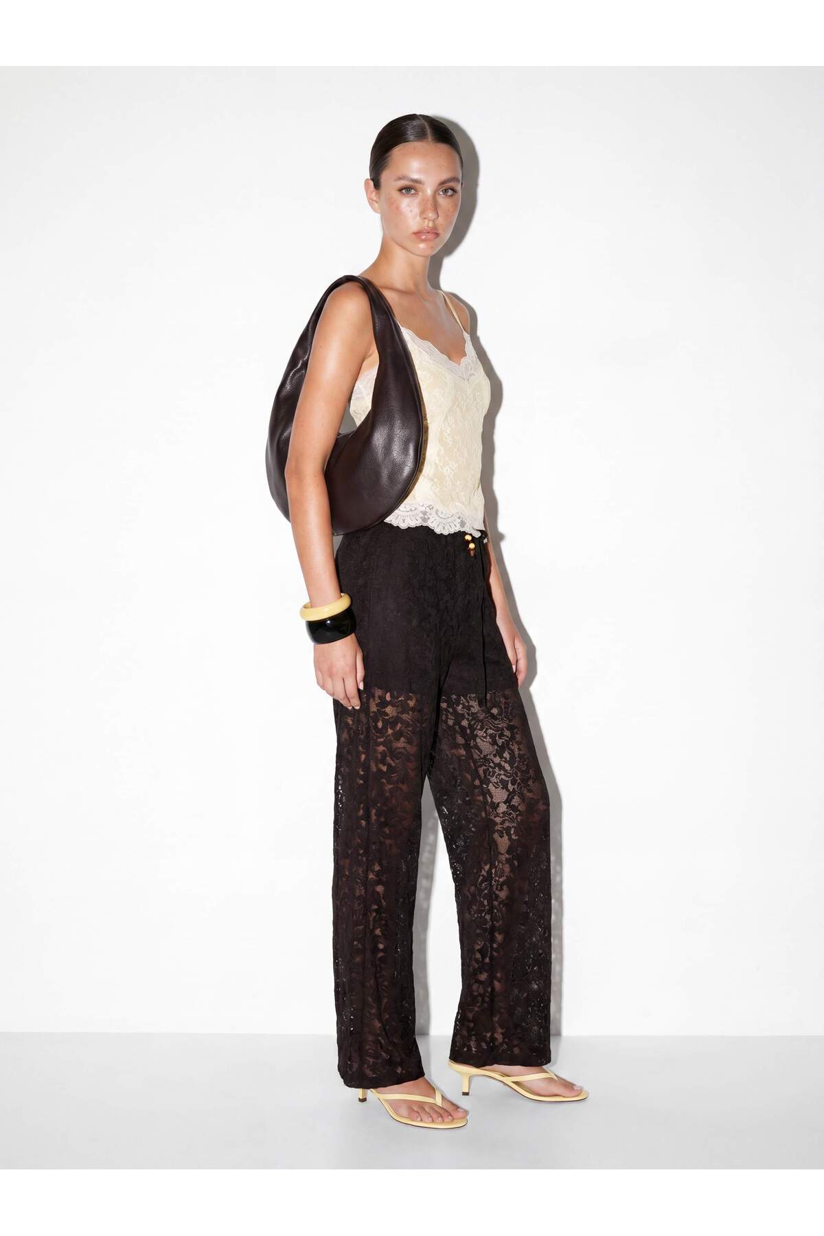 Drop by Trendyolmilla Kahverengi Önü Bağcıklı Yarım Astarlı Dantel Pantolon TDRSS26PL00053