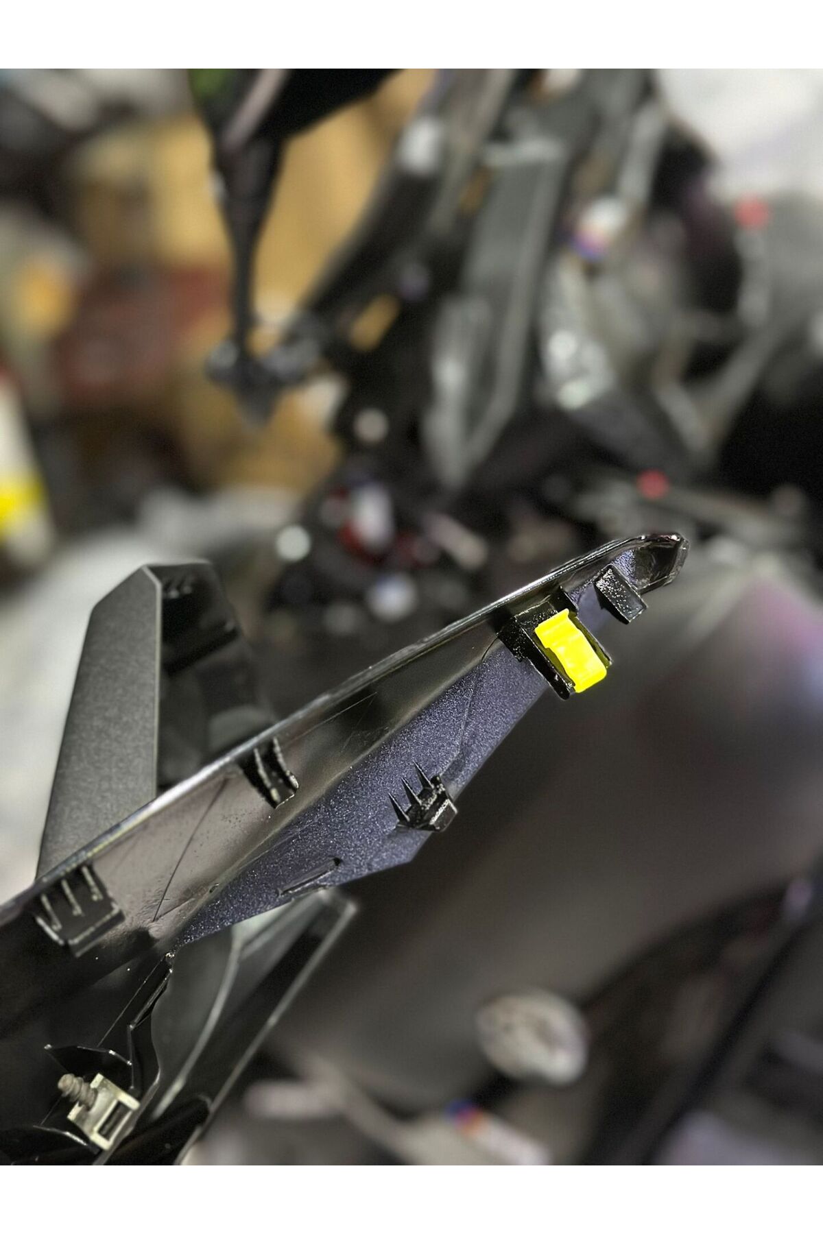 Yamaha Xmax 250-300 (2018-23) Kafa Grenajı Bağlantı Klipsi
