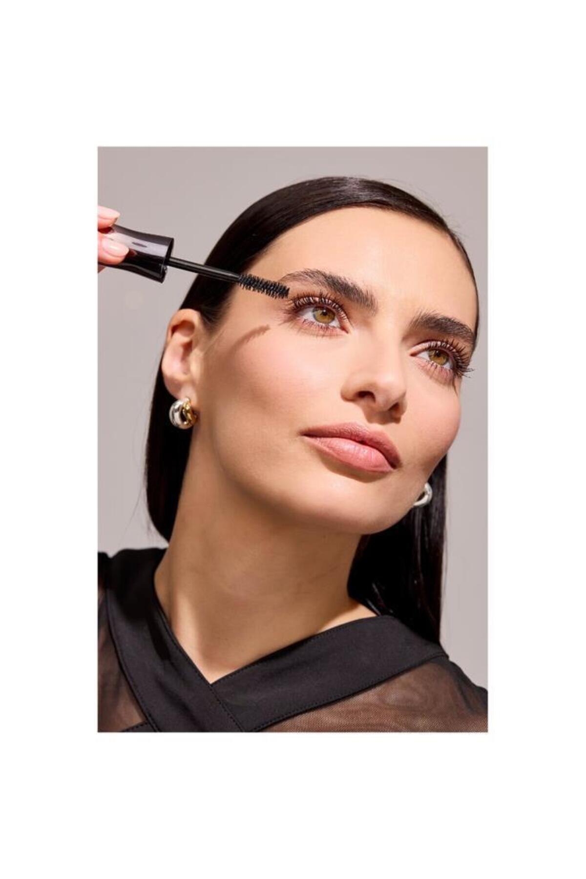 24Ore Instant Volume Mascara Extra Black — مشکی 8009518482362 — تصویر 2 از 3