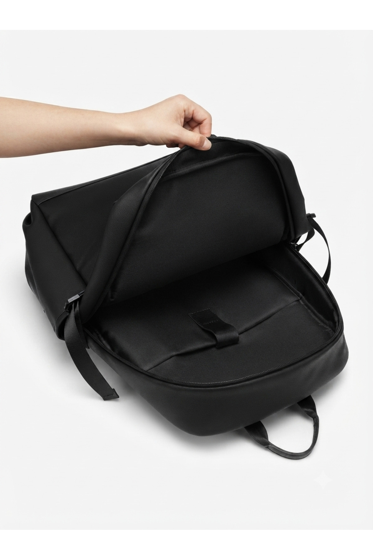 Tech&bello accessories Siyah 4 Bölmeli Su İtici Fermuar Özellikli Suni Deri Laptop Sırt Çantası görsel 6
