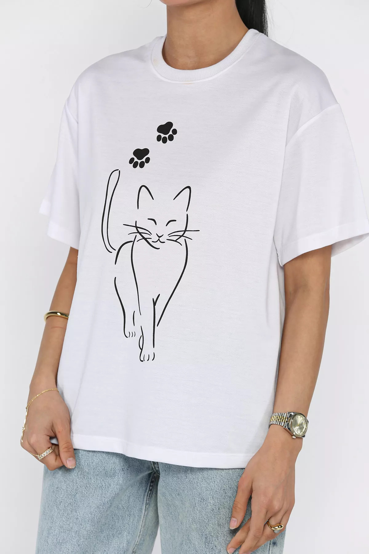Aryena White Women's Cat Printed T-Shirt