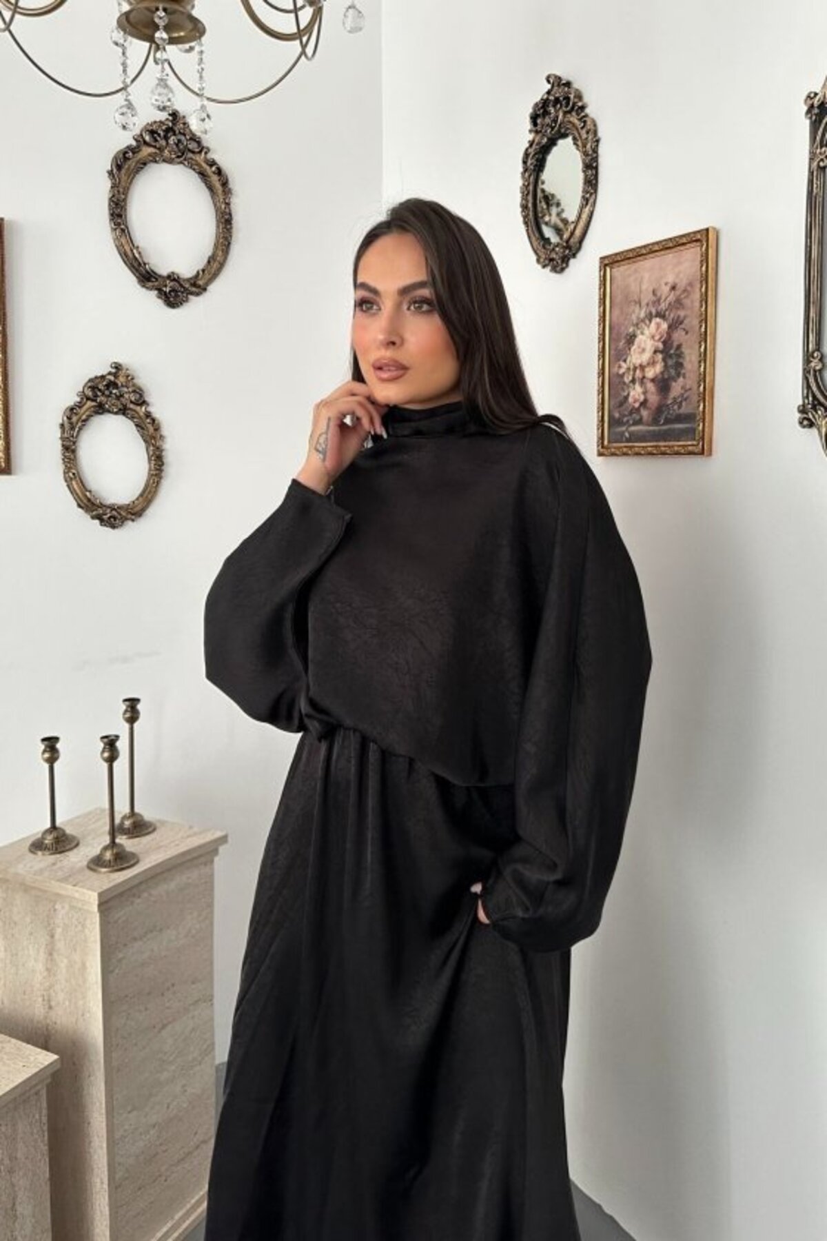 Siyah Jakarlı Saten Elbise 3