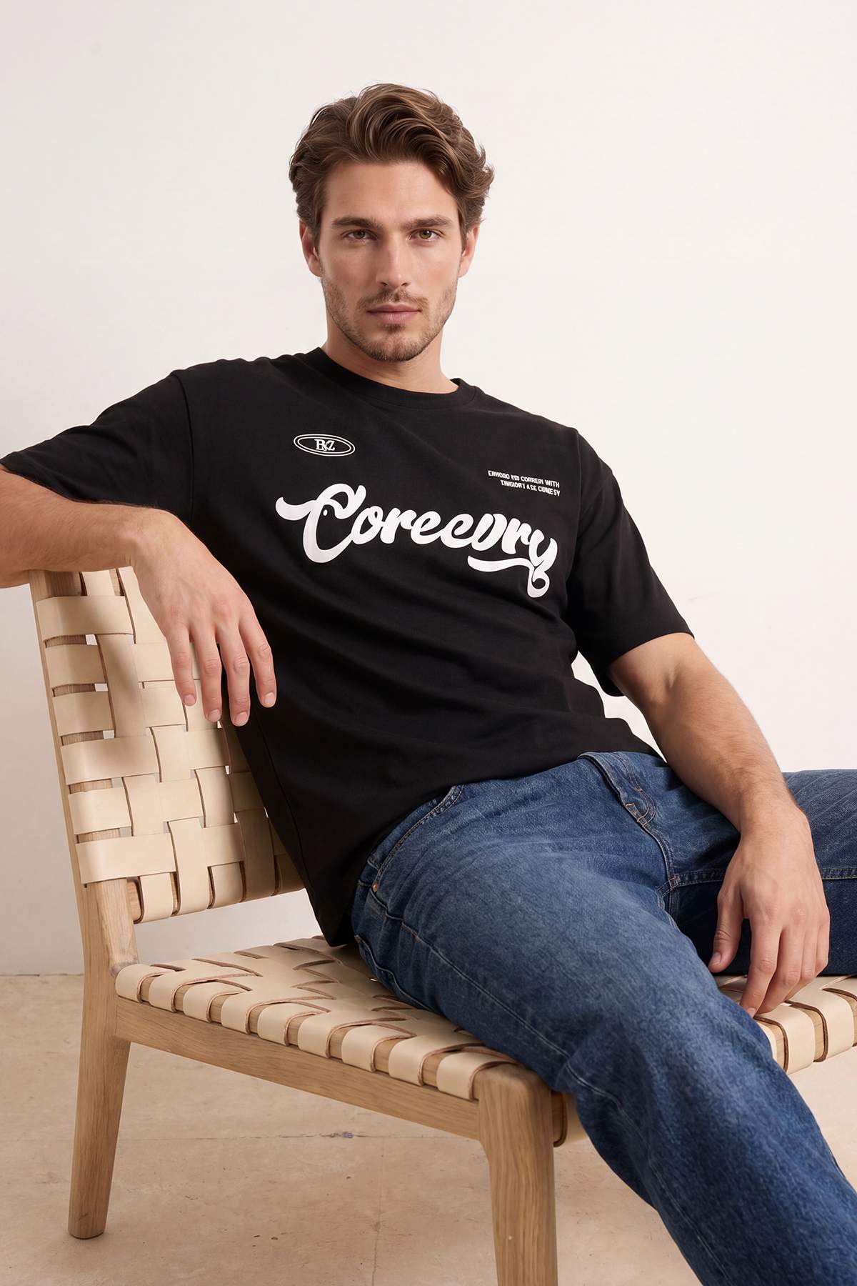 Trendyolmilla Man Siyah Oversize/Geniş Kalıp Slogan Baskılı Tok Kumaş T-Shirt TMNSS26TS00072