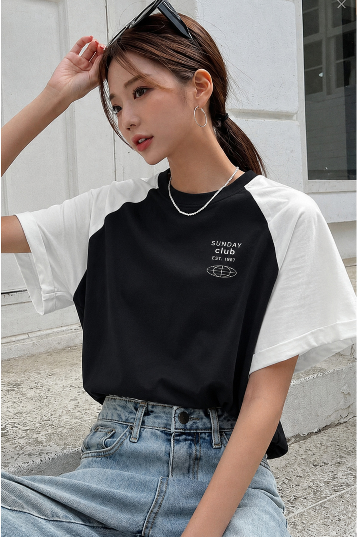 Sunday Club Est.1987 Printed - Black Body White Raglan Sleeve Piece Single Jersey T-Shirt Oversized Crew Neck T-Shirt