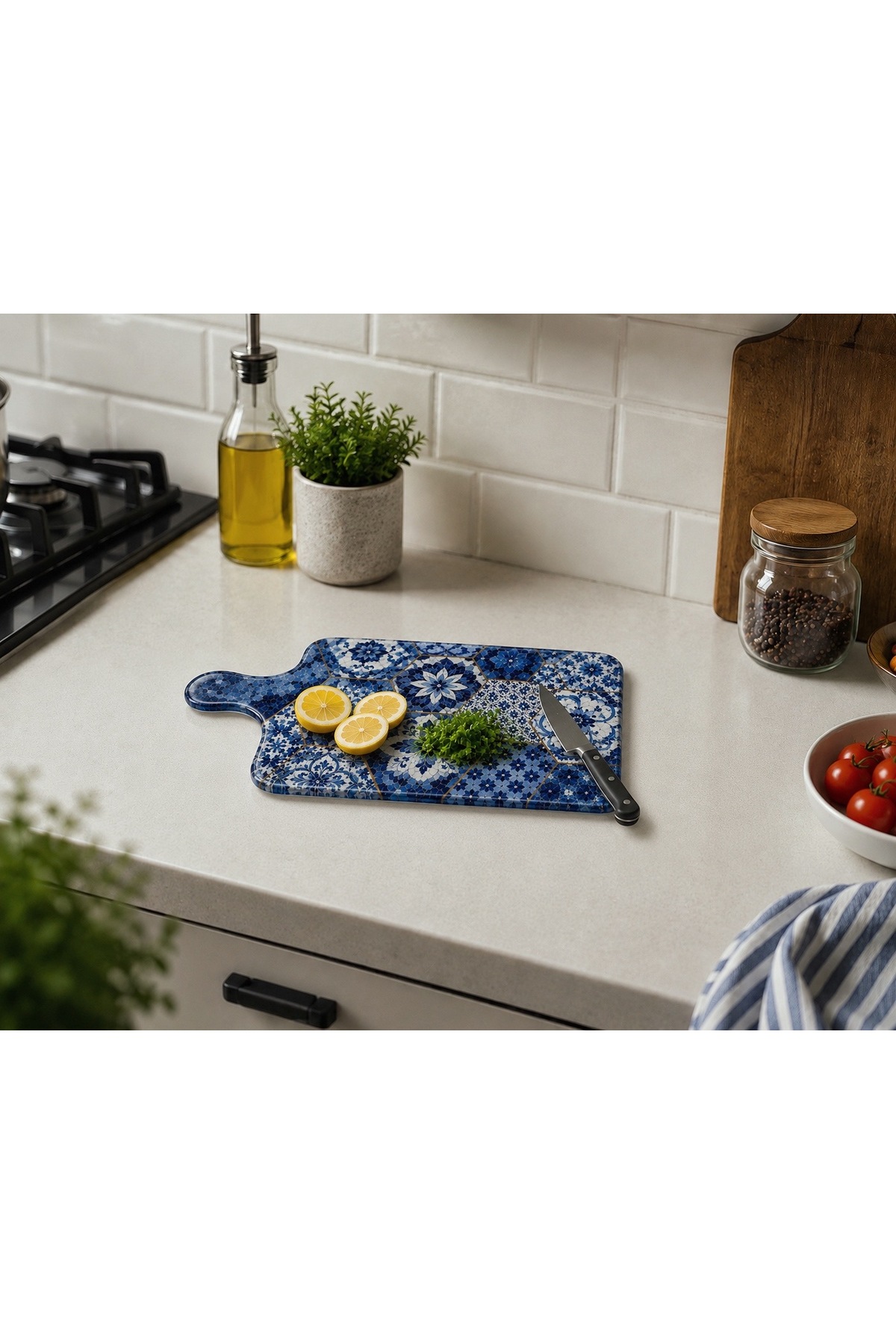 CONCEPT CAM Premium Azure Glass Cutting Board with Handle – 25×35 cm