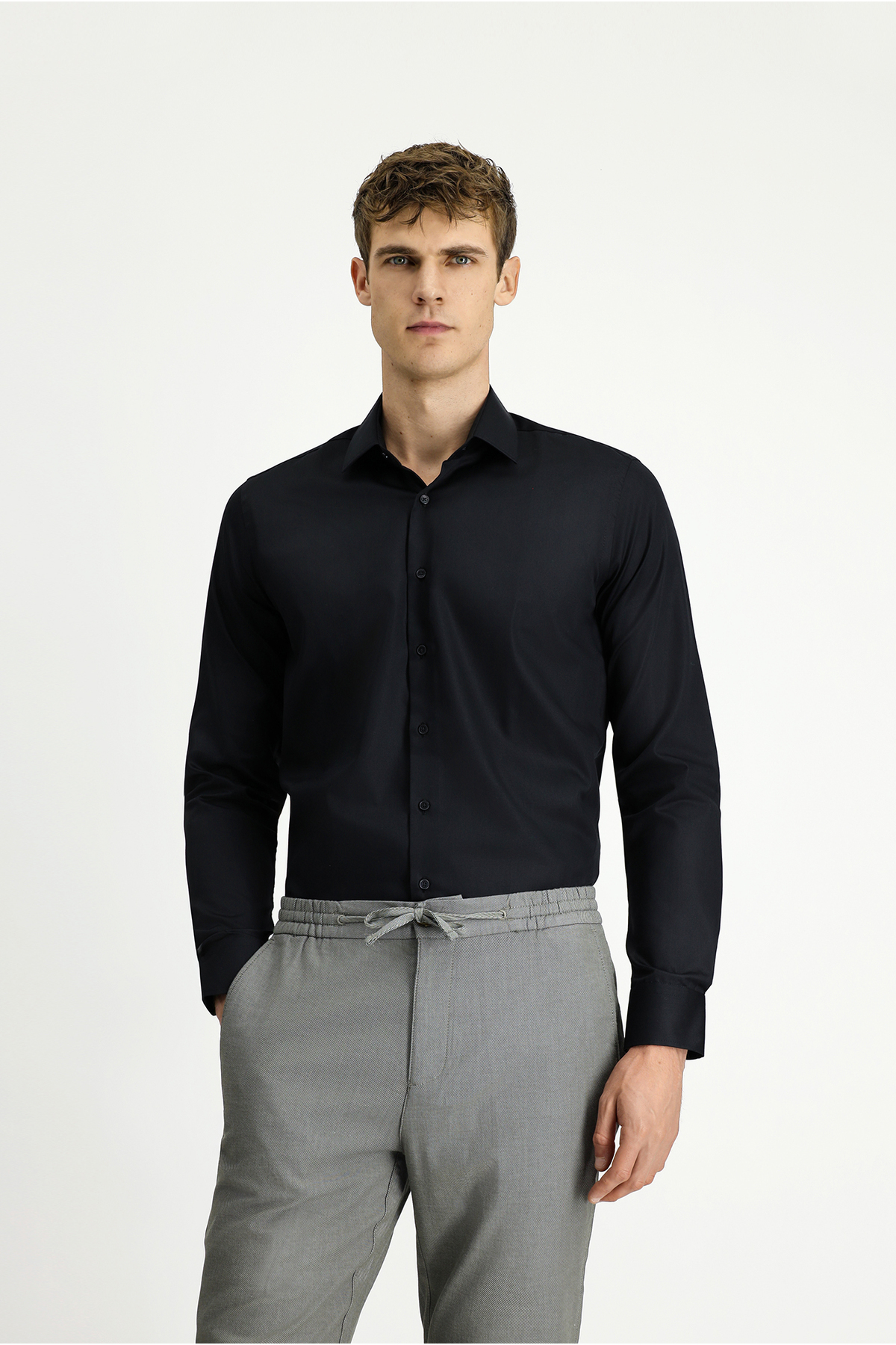 Uzun Kol Slim Fit Dar Kesim Non Iron Klasik Pamuklu Gömlek — سفید TYCUZB2R3N168873081029752 — تصویر 5 از 7