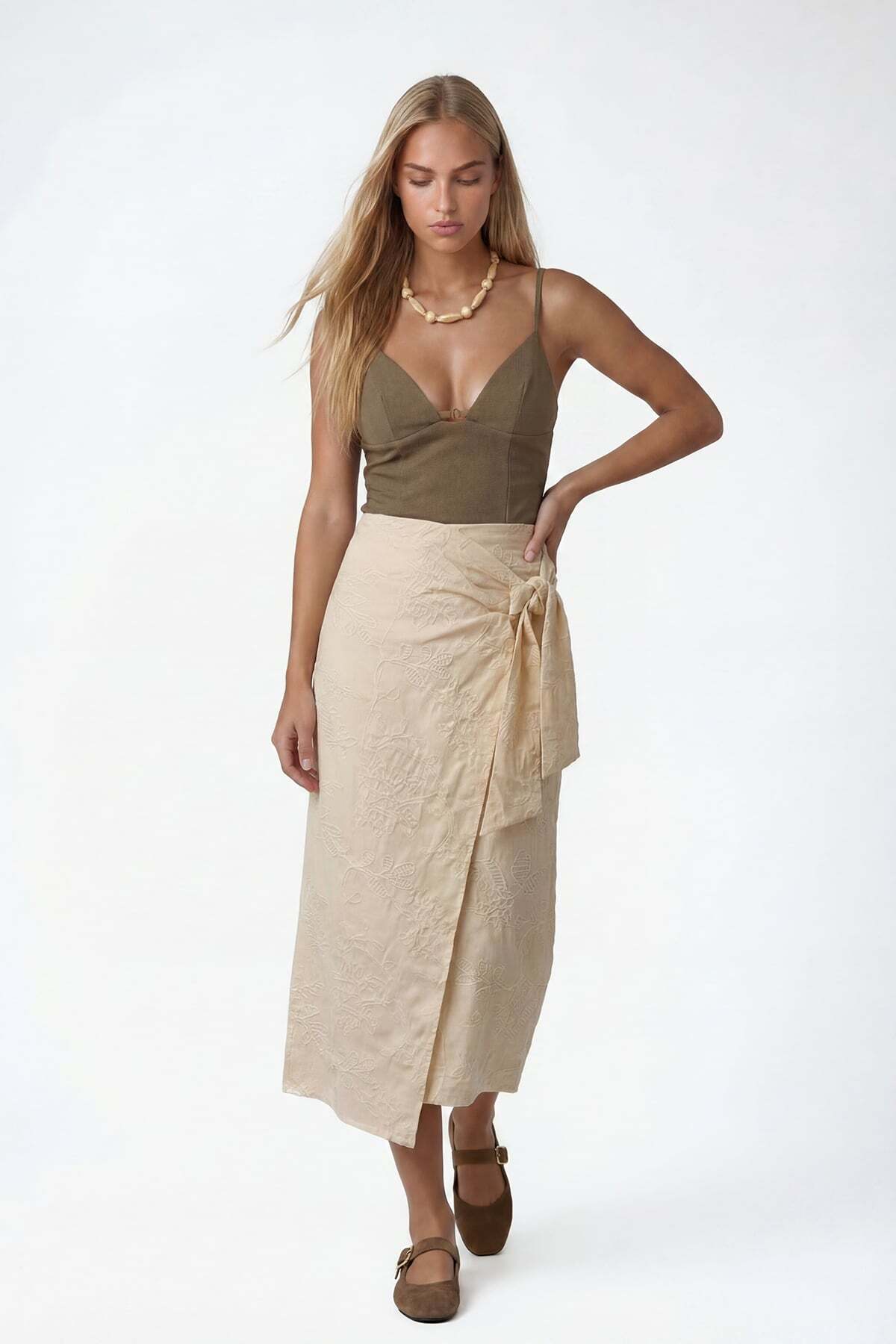 Women's Stone Anvelop Cut Lined Embroidery Detailed Linen Skirt ALC-X15510