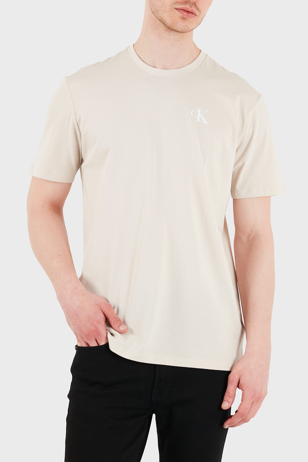 تیشرتمردانهCalvin Kleinبژ