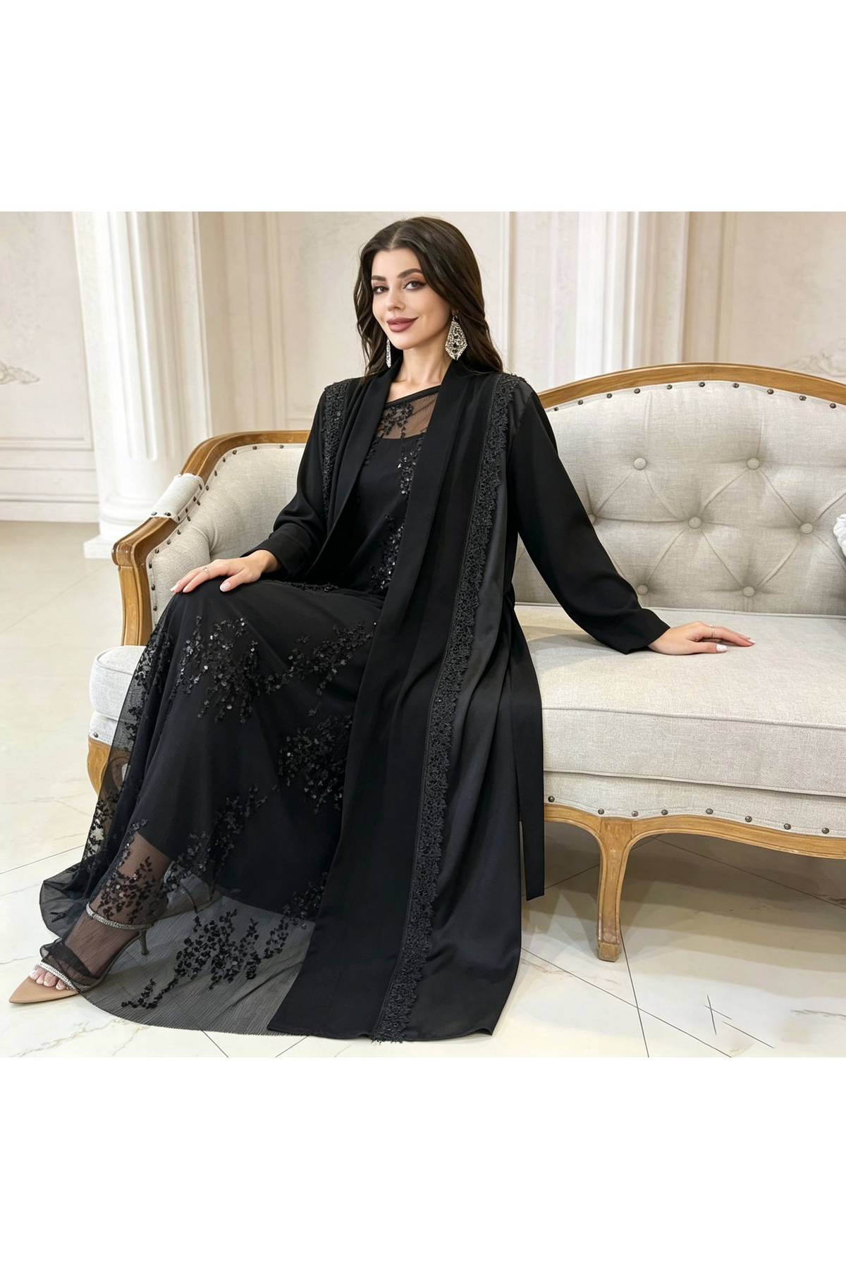 عباءة أنيقة سوداء من الدانتيل، كفتان مفتوح من الأم...