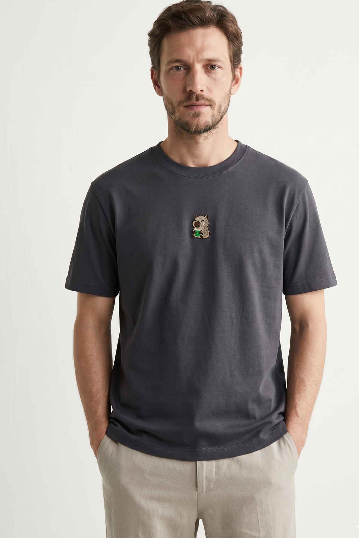 100% Cotton Compact Combed Cotton Single Jersey Capyara Embroidered Trend Fit Tok Fabric Men's T-Shirt Casual Cut Anthra