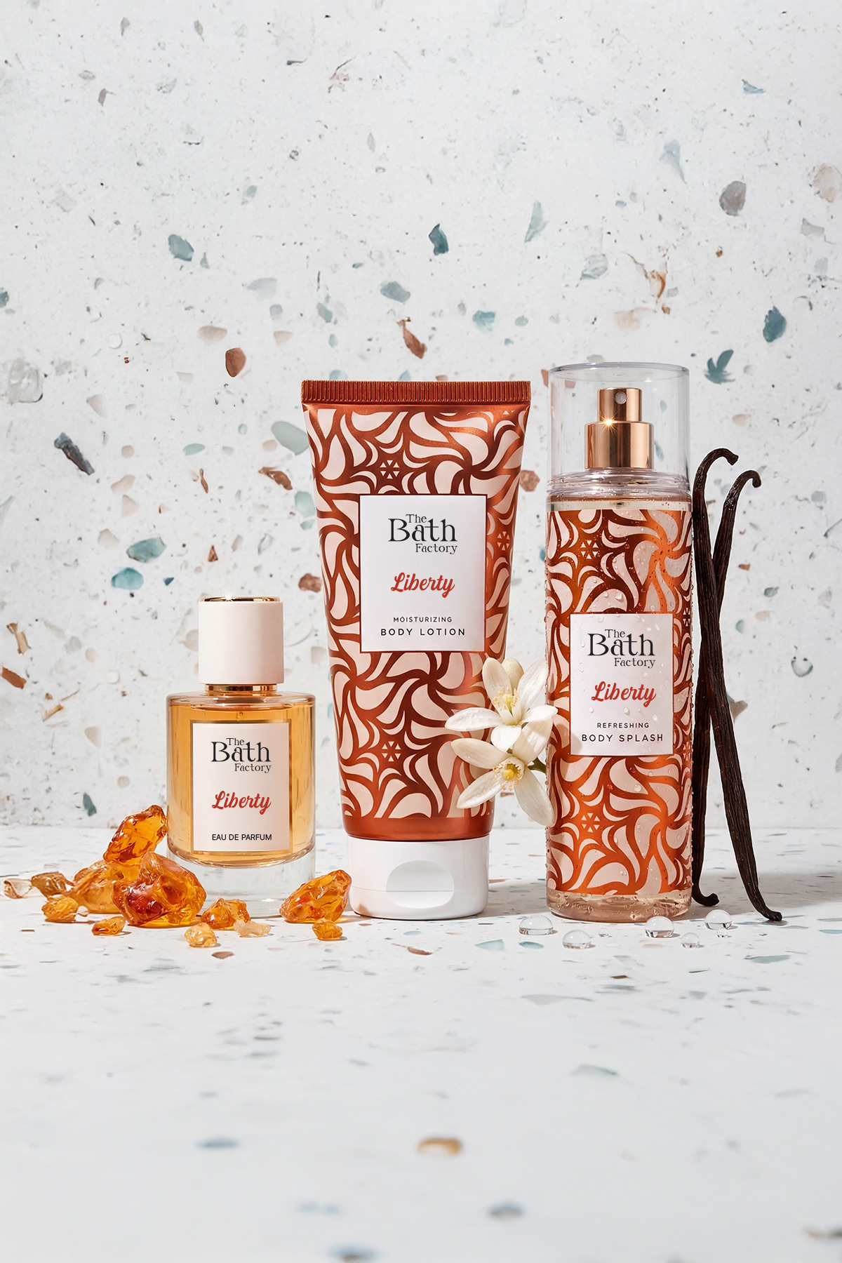Liberty Parfüm 50 Ml + Liberty Vücut Spreyi 200 Ml + Liberty Vücut Losyonu 200 Ml Set — 12.16.41.000.014.10 — تصویر 3 از 7