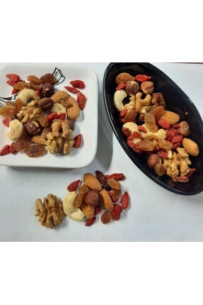 Yeni Harmancı Premium Mix 1 Kg (Goji Beryy, Çekirdeksiz Kuru Üzüm, Badem İçi ...